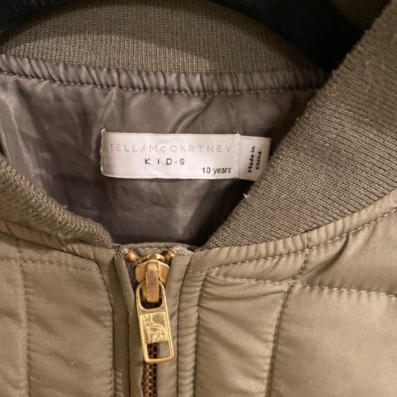 Stella McCartney Kids Green Puffer Bomber Jacket - Picture 3 of 7